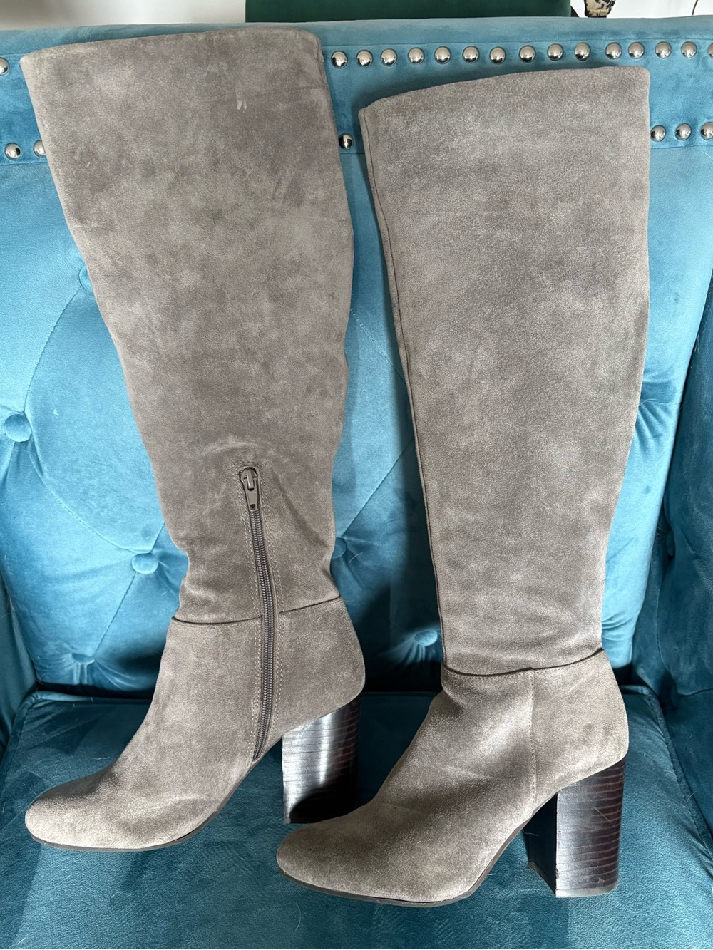 Women’s Vince Camuto tall boots, grey suede - Side-Zip Block Heel size 8